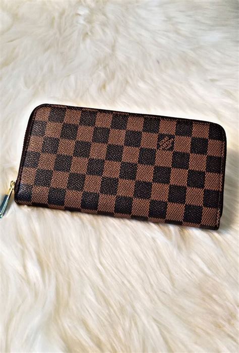 lv wallet checkered